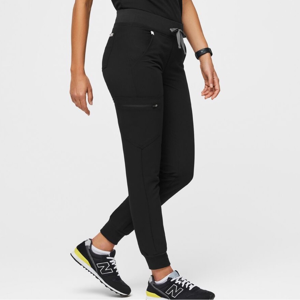 Figs Zamora Jogger Scrub Pants Black